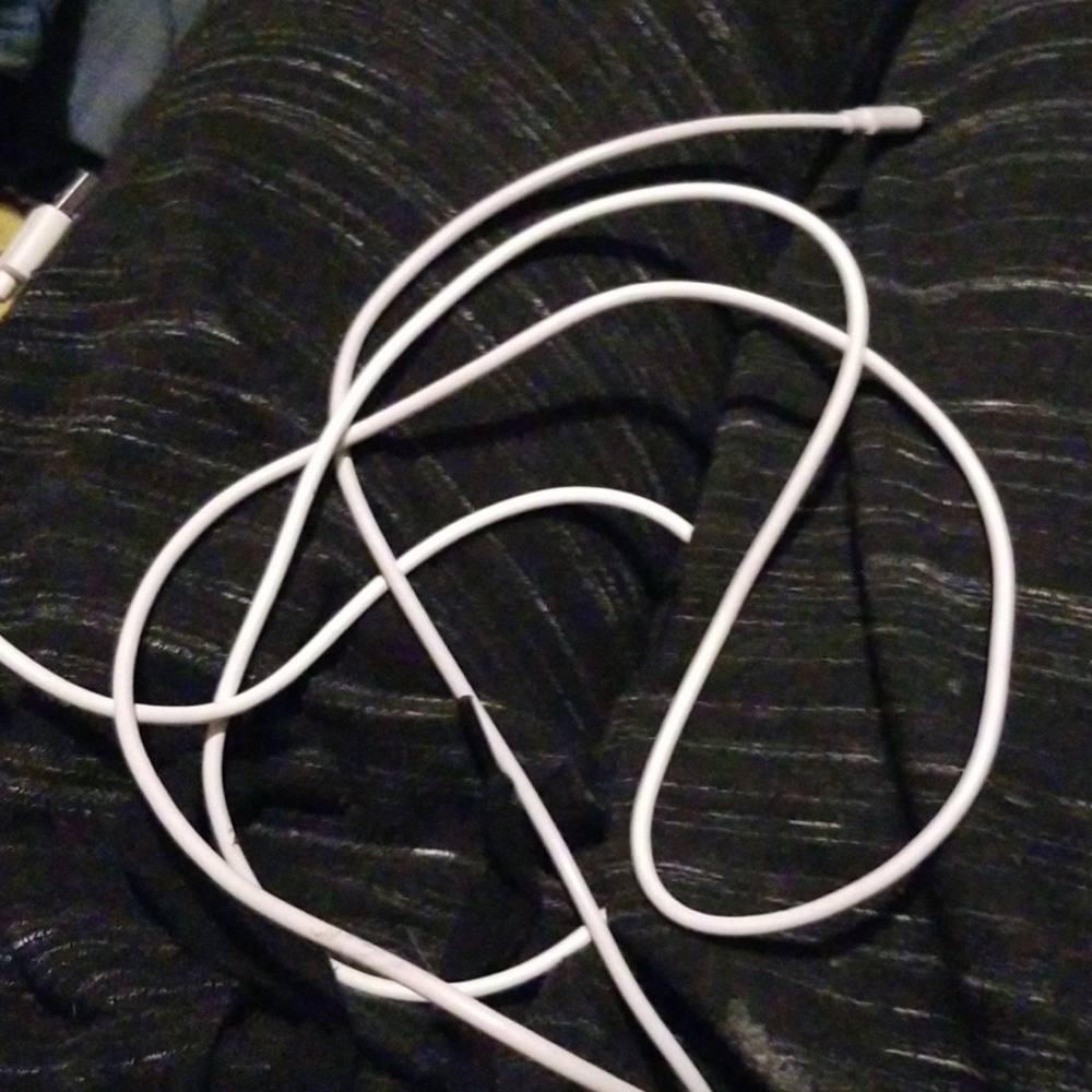 6 ft iPhone charger